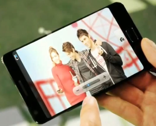 Samsung показала Galaxy S III в одном из роликов?