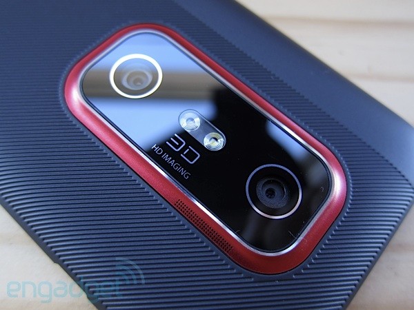 HTC Evo 3D — стереокоммуникатор в кармане